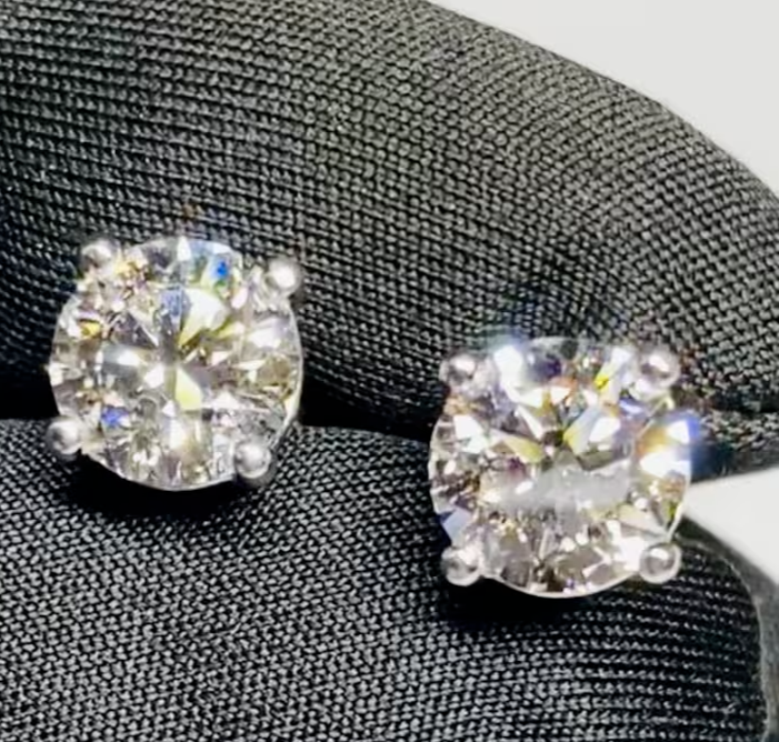 Round Lab Grown/CVD Diamond Women's Daily Wear Stud Earring 950  Platinum