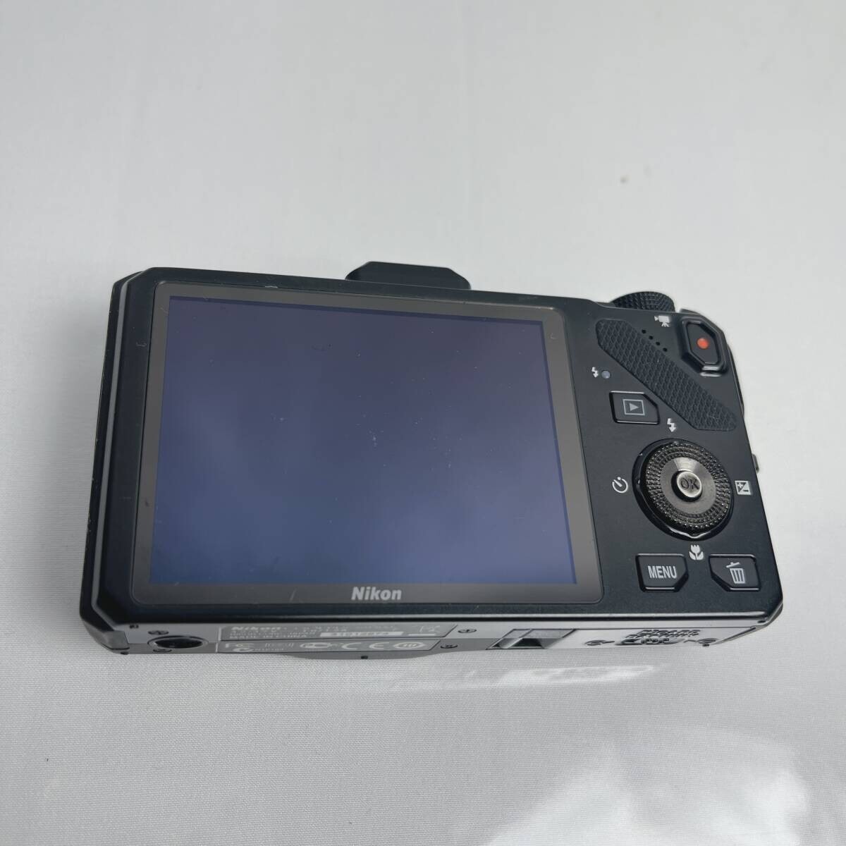 Nikon COOLPIX S9300 Black Digital Camera 16.0MP 18x Optica Nikon COOLPIX S9300 Black Digital Camera 16.0MP 18x Optica