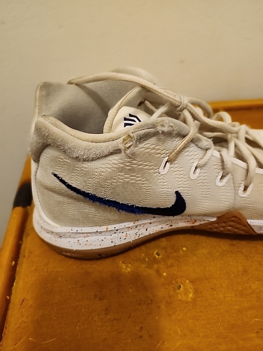 Size 9.5 - Nike Kyrie 4 Uncle Drew 685068067044| eBay