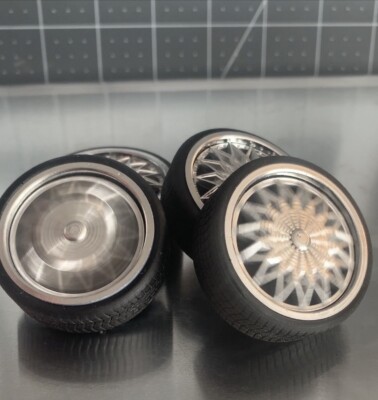 1:10 26  Floater  Spinners Wheels on Low Profile Tires (12mm Hex)