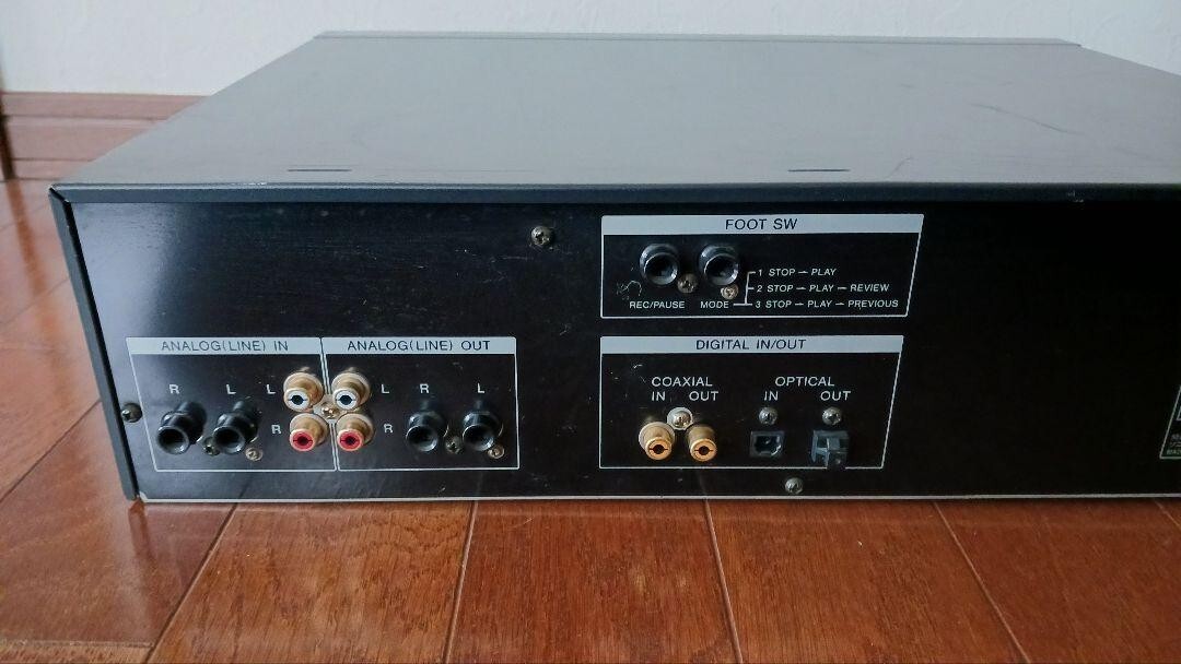 その他 DIGITAL AUDIO TAPE DECK DTC-A8 Sony DTC-A8 - 4 direct drive motors semi-pro Digital Audio