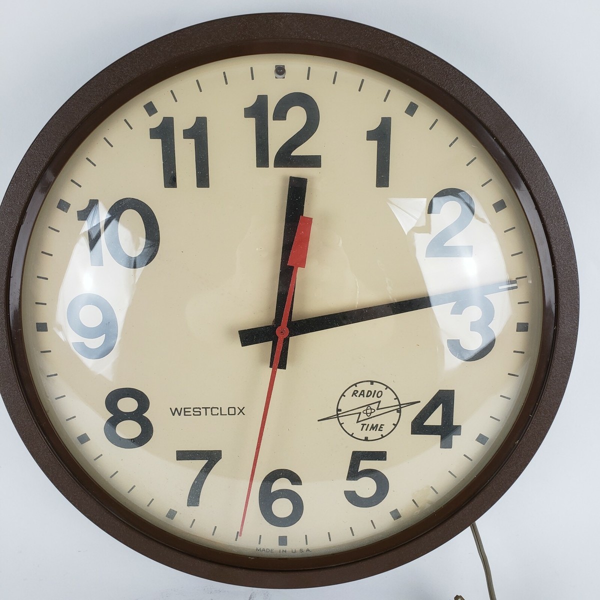 Vintage Westclox Radio Time Battery And Electric Sweeping Hand