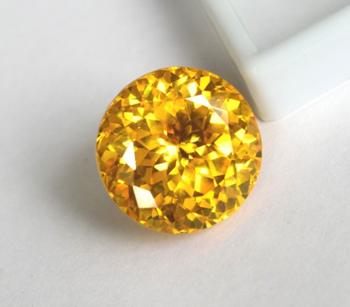 Tanzanite Naturelle Certifiée 0.93 Ct – Taille Ronde Portugaise, Non Chauffée