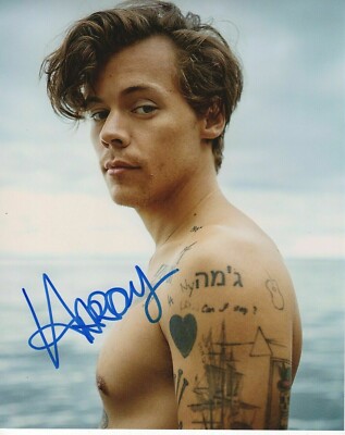 HARRY STYLES,  Autogramm/Autograph in 10x15 cm Photo,