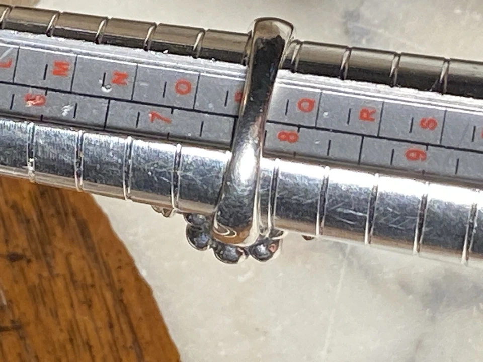 Anillo de plata 925 corte esmeralda circonita cúbica cristal acento caviar Foto 2 de 4