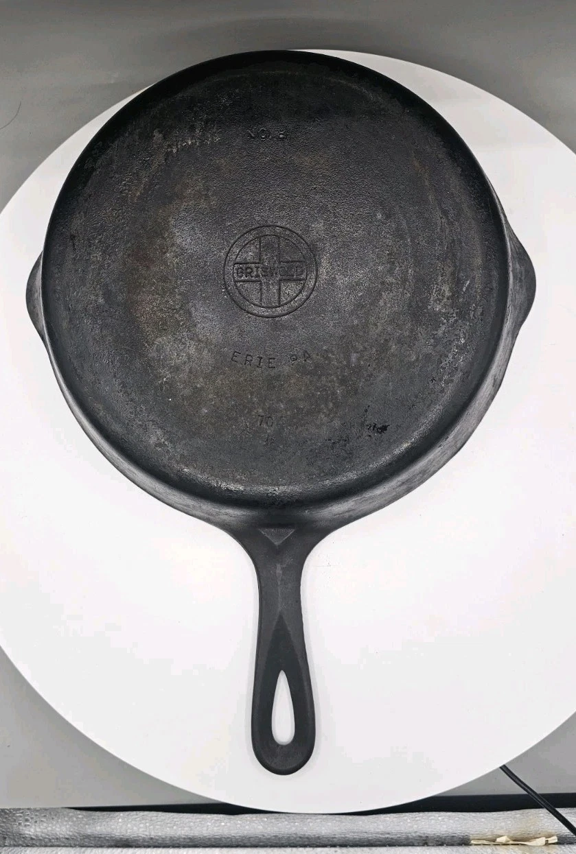 Antique Griswold #8 Cast Iron Skillet, 704M Circa 30s-40s Erie PA Sits Flat