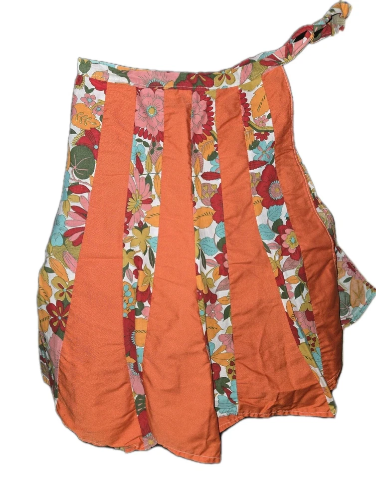 Handmade Floral Patchwork A-Line Apron in Orange. - Image 2 of 3