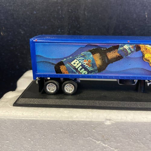 Matchbox Collectibles Labatt Blue Mack CH600 Semi Truck Trailer 1:100 CCY05/C-M - Picture 8 of 21