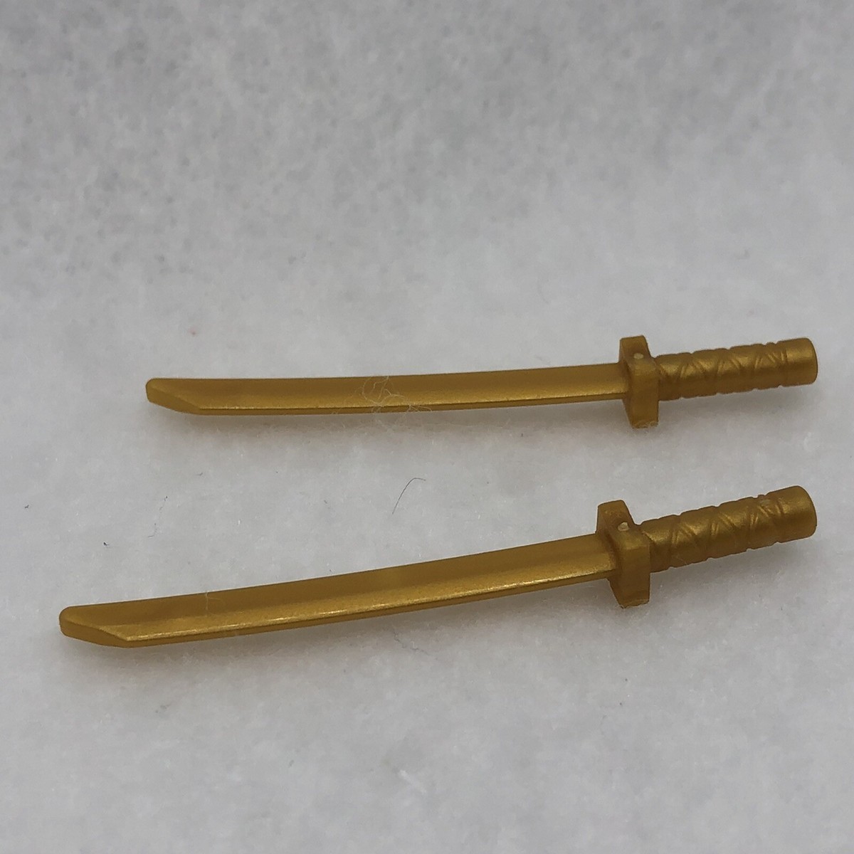 LEGO 30173b Pearl Gold Minifigure, Weapon Sword, Shamshir/Katana