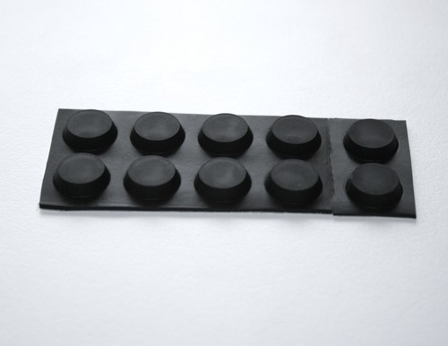 10x Gummifüße schwarz Gummi-Pads Gummi-Füße rund 12mm Klebe-Füsse selbstklebend - Afbeelding 1 van 1