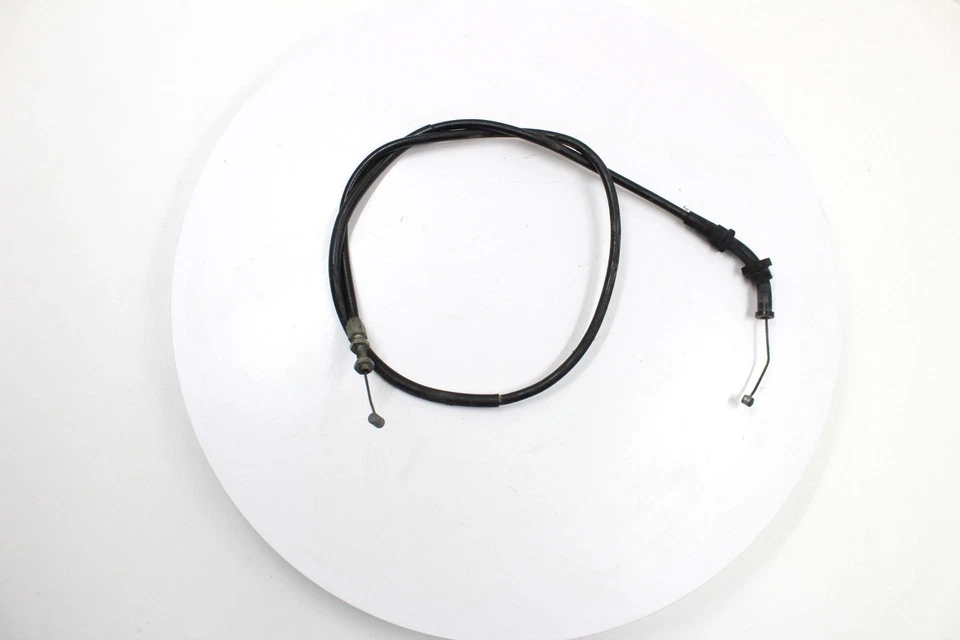 1982 SUZUKI GS1100E OEM THROTTLE CABLES LINES - Image 4 of 4