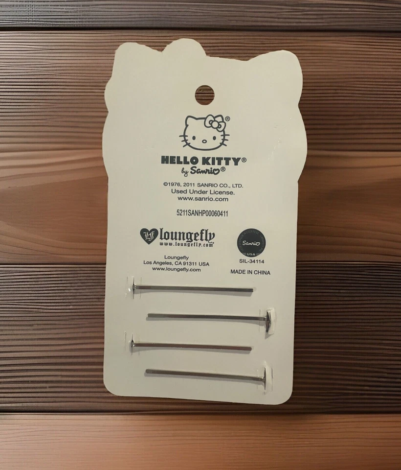 ✨Loungefly x Hello Kitty 4 piezas Bobby Pin 2” Barette, vacaciones, Kawaii, limitado✨ Foto 3 de 4