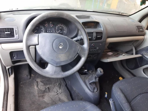 8200002469 Faro Fendinebbia Sinistro per RENAULT CLIO II FASE II (B/CB0) 8826970 - Foto 10 di 10