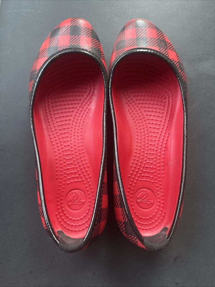 Sapatos Crocs Ballet Flats 7 Vermelho Preto Buffalo Check Lily Slip On Xadrez Conforto - Imagem 3 de 4