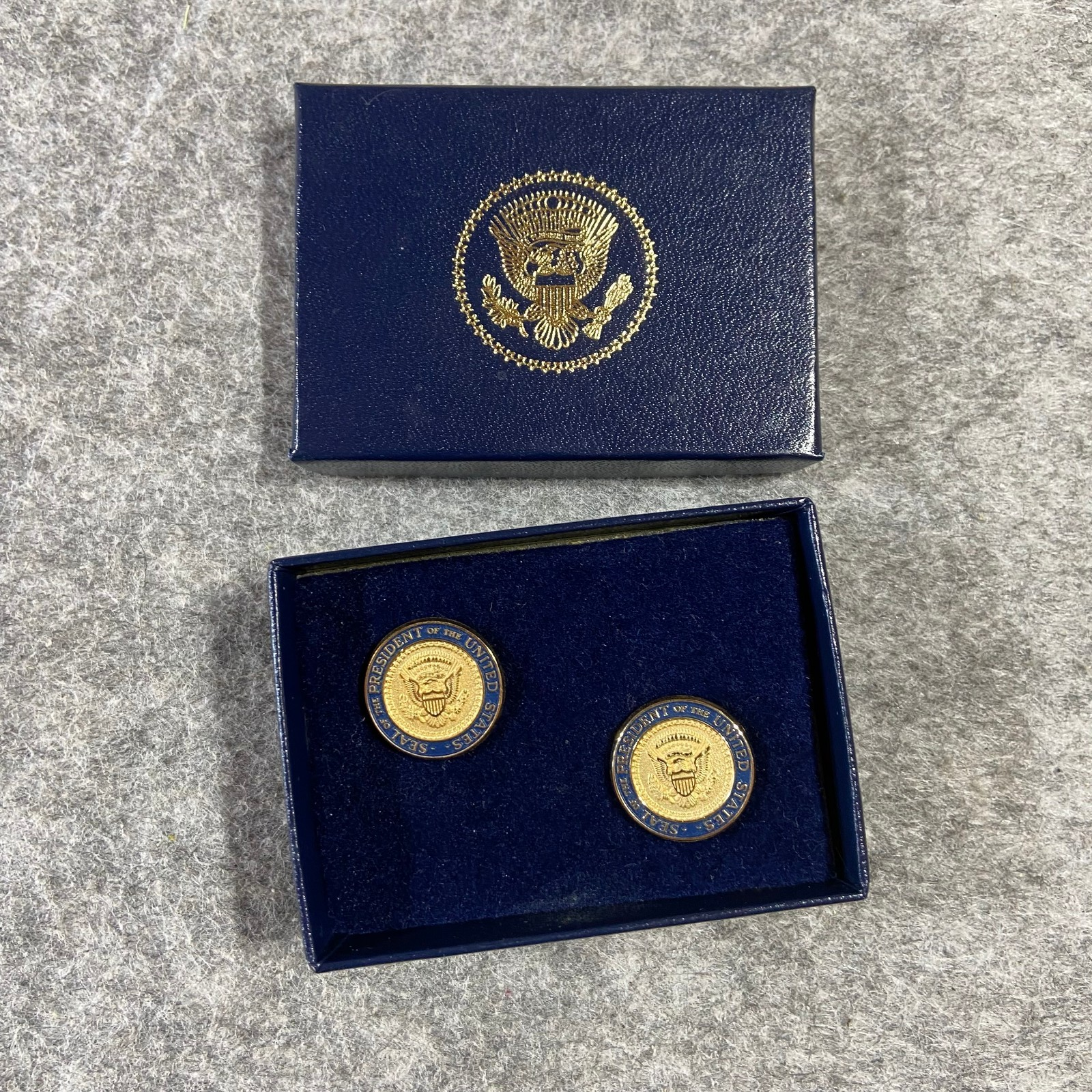 George W Bush - Authentic Presidential Seal Cuff Links & Box - White House issue