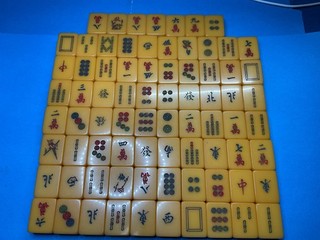 BEAUTIFUL BAKELITE MAHJONG TILES 1165 GRAMES NICE COLOR please LOOK AT PICTURES