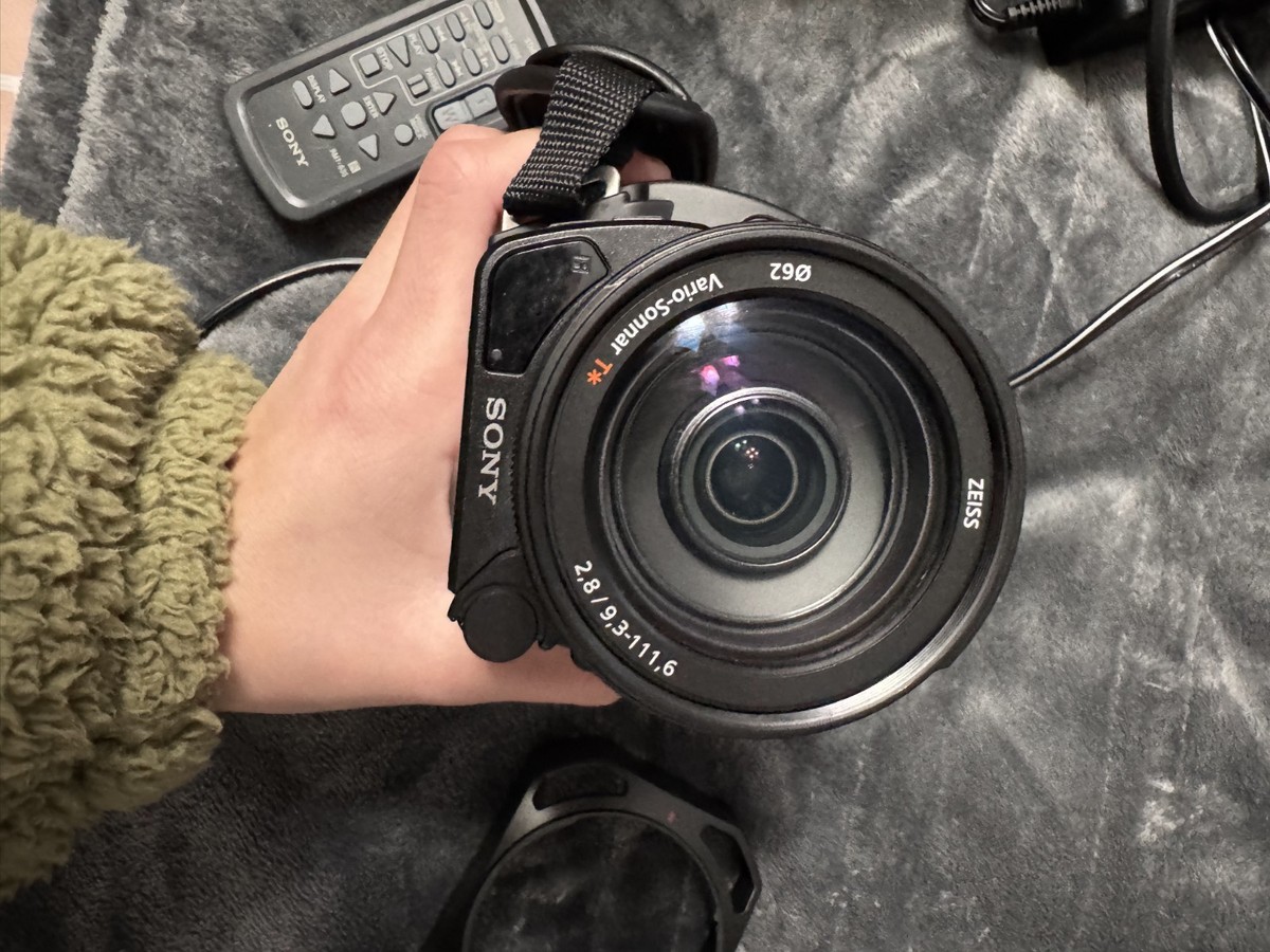 Sony FDR-AX700 4K Camcorder - black for sale online | eBay Sony FDR-AX700 4K Camcorder - black for sale online | eBay