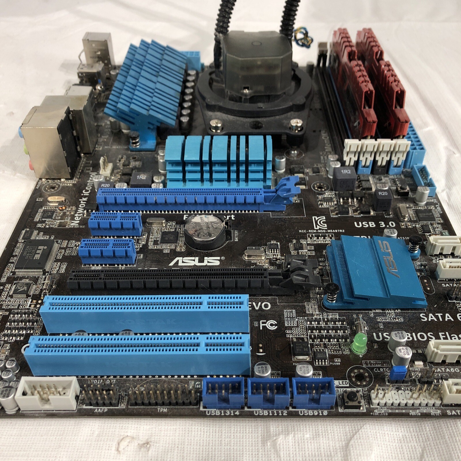 ASUS M5A97 LE, AM3+, AMD (M5A97 LE R2.0) Motherboard W/ Fan