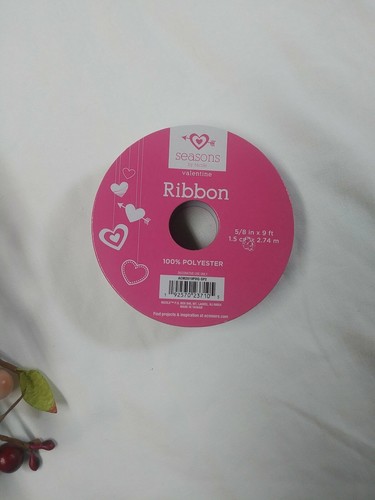Valentine's Day heart love red pink white ribbon & wreath lot - Picture 4 of 9