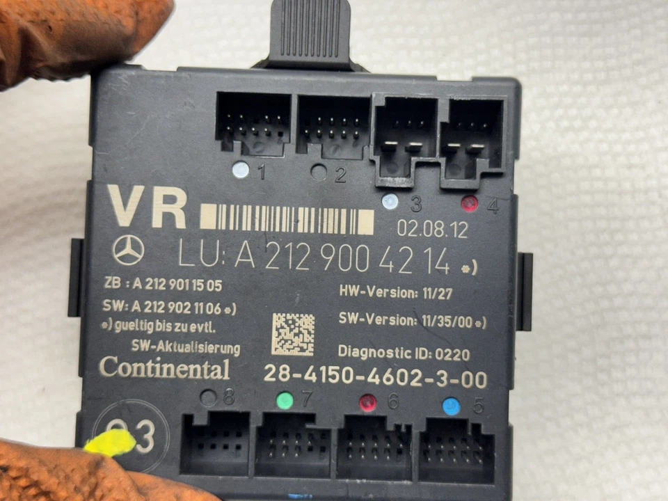 OE 2013-2018 Mercedes-Benz C 250 1.8 RWD Front Right Door Control Module OEM B - Image 4 of 4