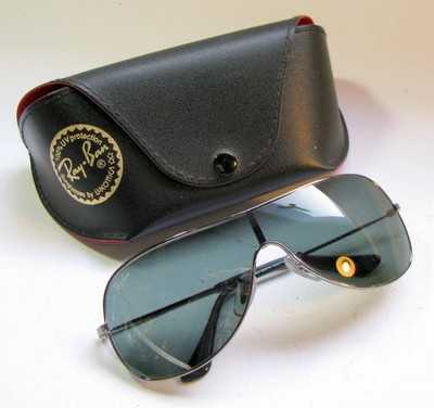 Sonnenbrille Ray Ban RJ9507S graue Gläser in OVP