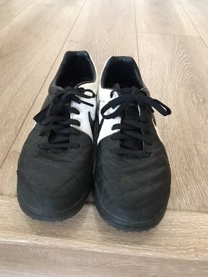 Nike Tiempo Legacy Sneakers 631517-010 Black White Mens size 7