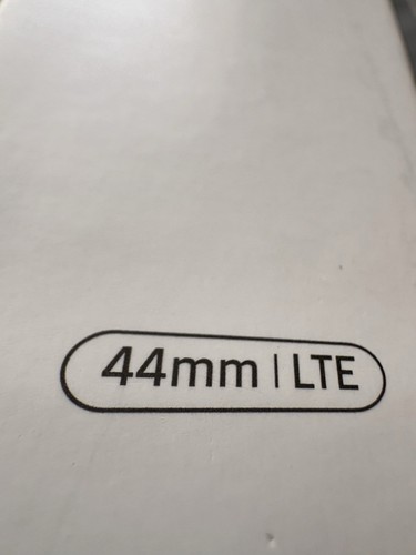 Samsung Galaxy Watch 4 – Not Working – Boxed with Charger, White Strap, Manual - Photo 3/3