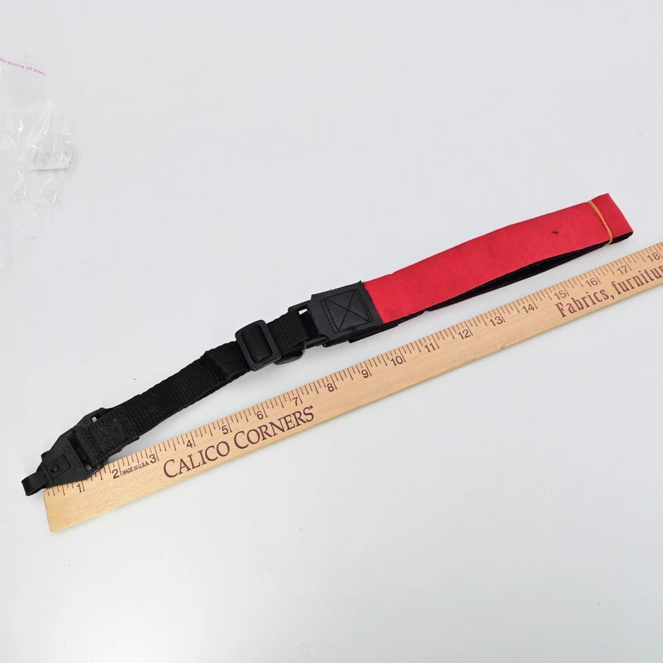 Tundra Red Padded Camera Neck Strap Adjustable Polyester Shoulder Vintage Style - Image 3 of 4