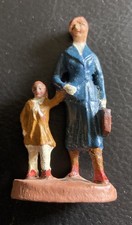 Original Elastolin Eisenbahn Figur - Passanten Frau mit Kind 6 cm