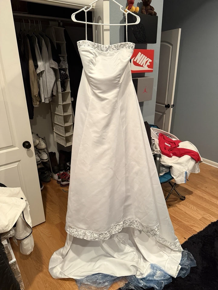 Свадебное платье Davids Bridal Michelangelo винтажное атласное размер 18 No: 7295E - Изображение 2 из 4