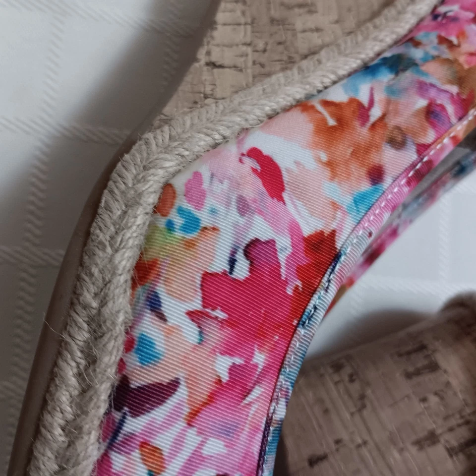 Zapatos sin cordones Life Stride talla 9W Soft System Flex rosa floral cuña usados en excelente estado con cable Foto 4 de 4