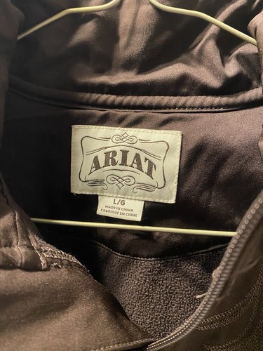 Chaqueta softshell marrón bordada Western L grande Ariat para mujer - Imagen 2 de 4