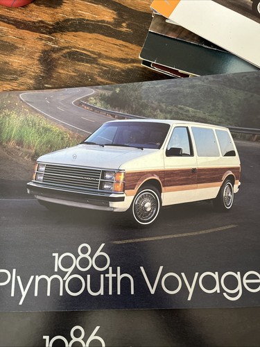 Vintage 1986 Plymouth Voyager 15-Page Dealership 3 Booklet - Picture 2 of 5