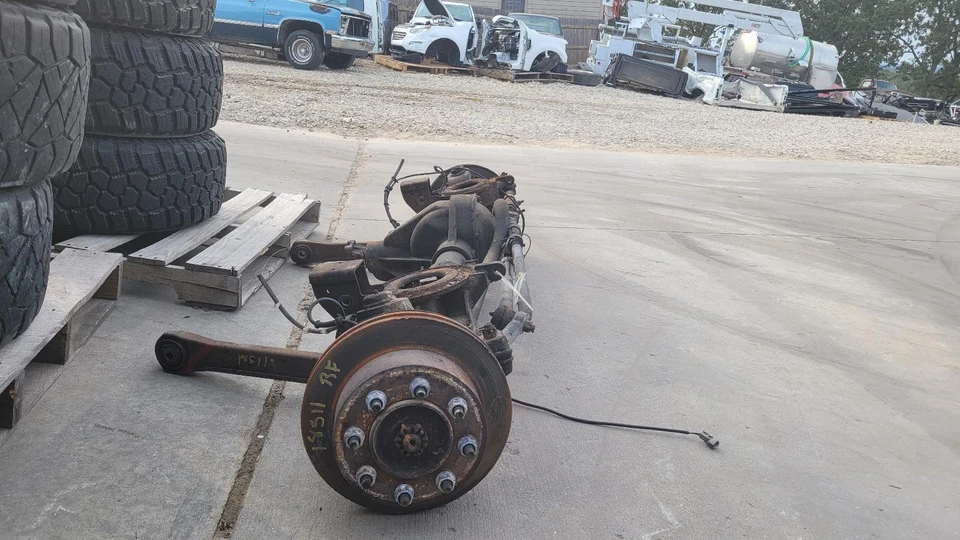 2000-2002 Dodge Ram 2500-3500 5.9L Gas Front Axle Assembly 4.10 Ratio Foto 2 de 4