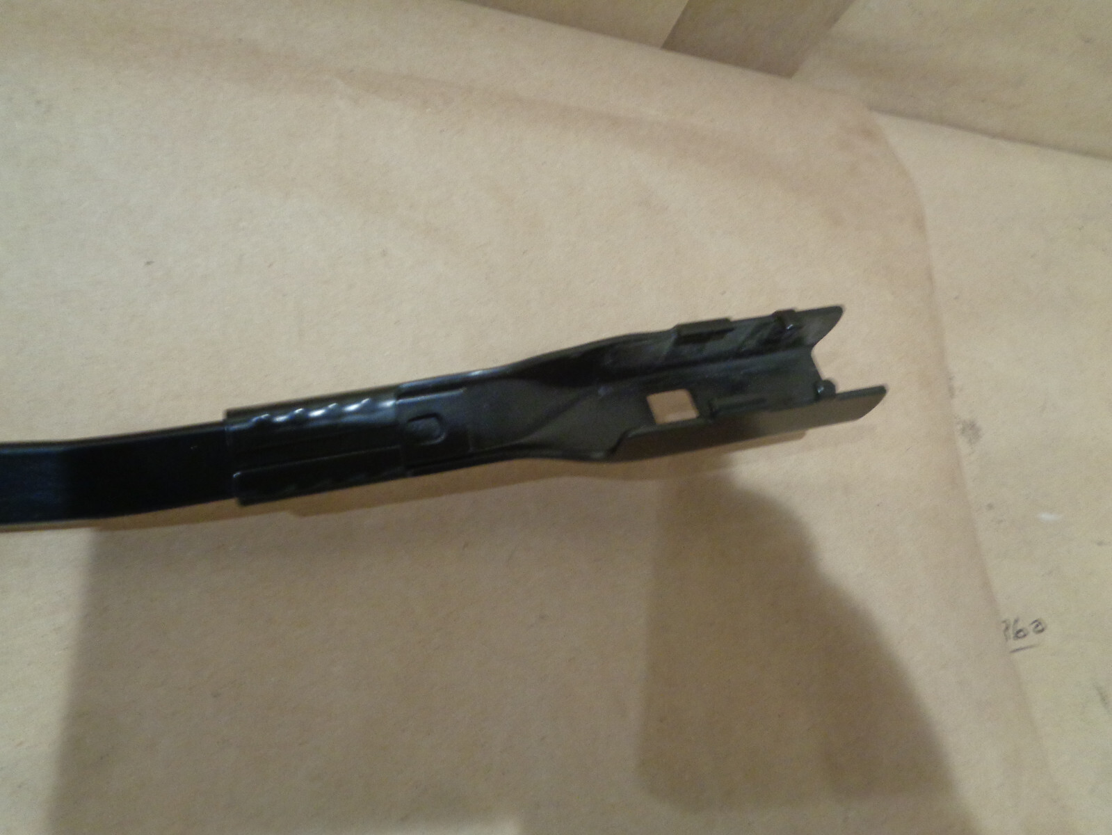 Lamborghini Huacan LP580 Coupe,LP610 Spyder -RH Wiper Arm (RHD) P/N 4T2955408
