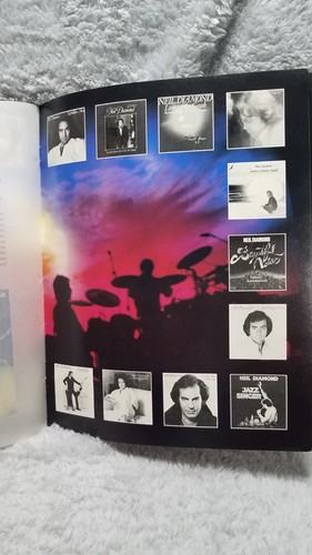 NEIL DIAMOND =1980's Concert Tour Souvenir Book=Large size - Picture 9 of 13