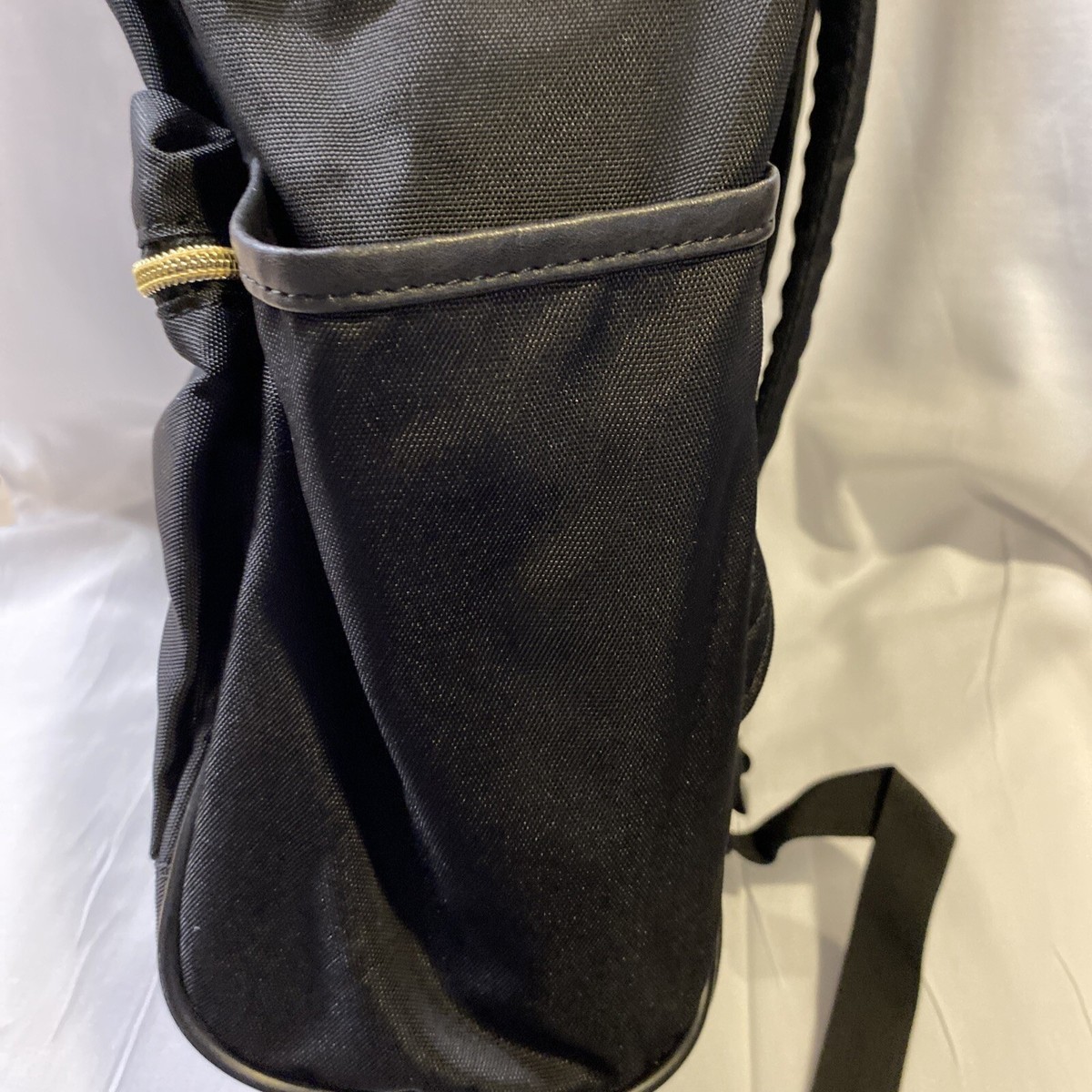 Kroser Laptop Backpack Black and Gold w/USB Charging Port 