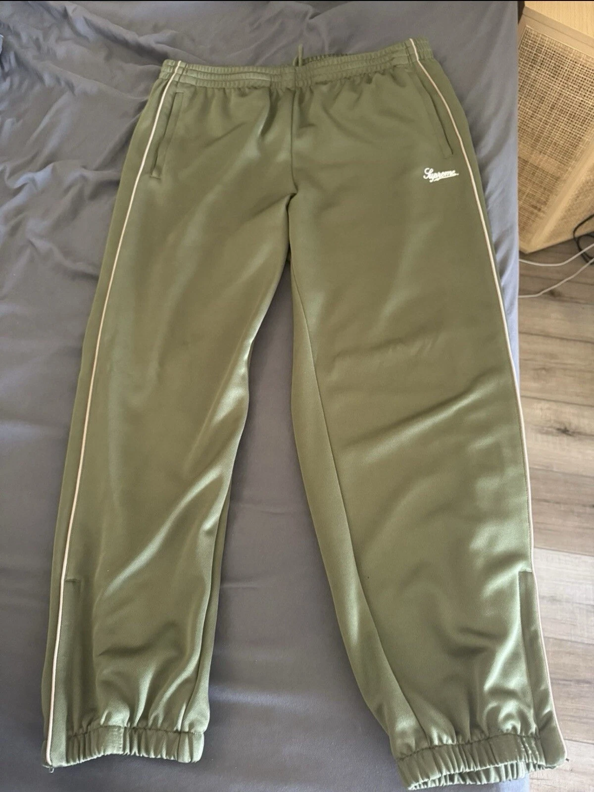 Pantalon de survêtement Supreme Olive Large