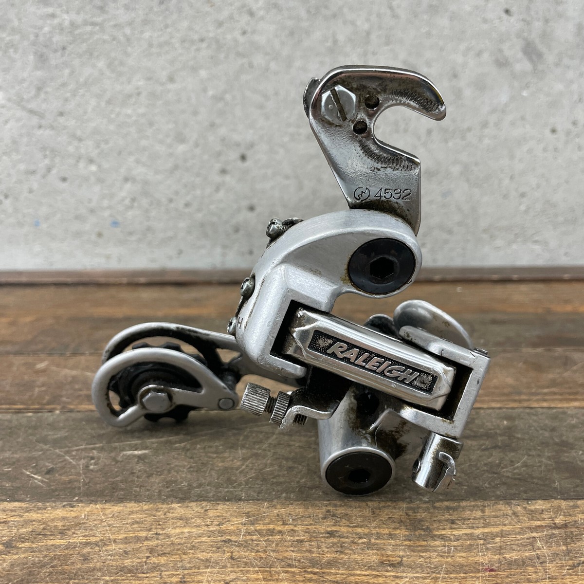 Vintage Raleigh Rear Derailleur Suntour VGT Claw Hanger Long Cage MTB Tour  A2