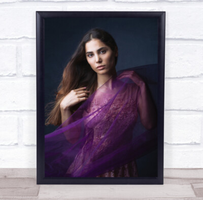 Portrait Mädchen Model Frau Stoff lila Kleid Renaissance Wandbild Druck