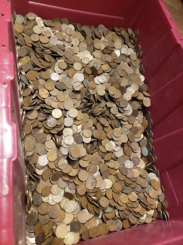 Large Lot Of Unsorted Wheat Pennies