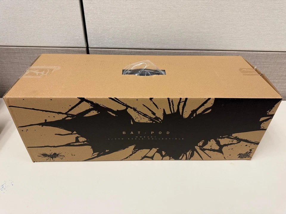 HOT TOYS MMS591 BATMAN EL CABALLERO OSCURO SE LEVANTA BATPOD VEHÍCULO ESCALA 1/6 Foto 3 de 4