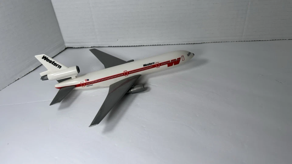 MINIATURAS DE VUELO WESTERN AIRLINES DC10 SIN SOPORTE N906WA avión escala 1:250 Foto 2 de 4