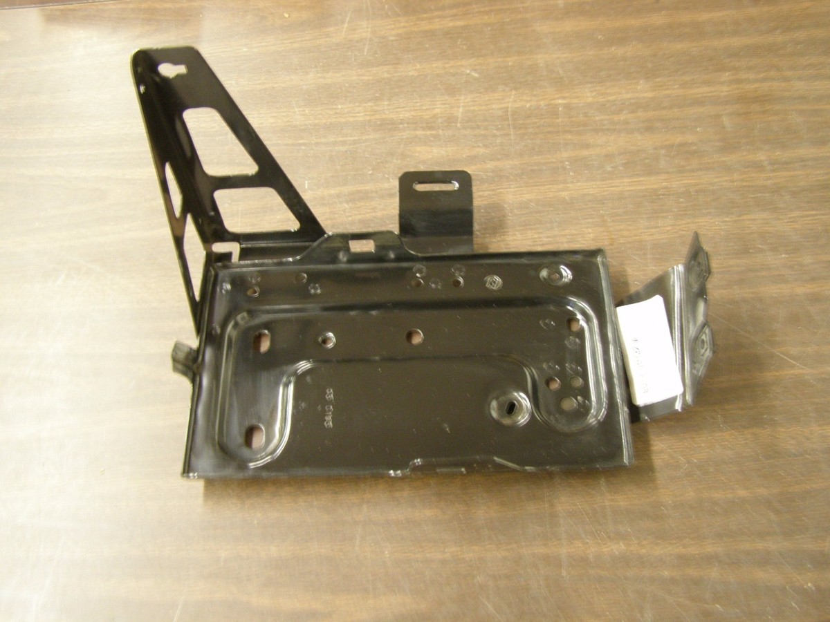 NOS OEM Ford 1981 1986 Truck Bronco F150 Dual Battery Tray 1982