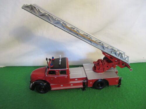 MINICHAMPS 1954 MAGIRUS 6500 S FIRE ENGINE SCALE 1:43 No. 439 140070 - Picture 5 of 12