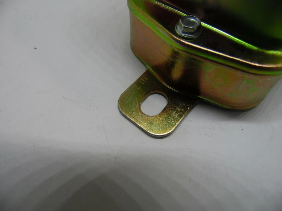 Regulador de voltaje estándar VR153 NUEVO DE COLECCIÓN HECHO EN EE. UU.  Foto 4 de 4