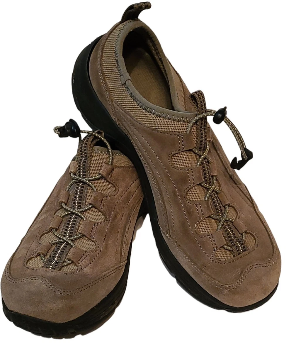 Ll bean deals womens walking shoes