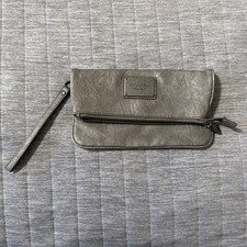 VERA WANG CLUTCH/WRISTLET