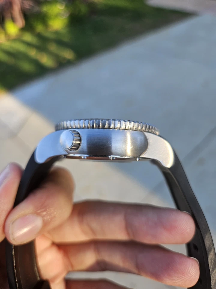 DEEP BLUE  JUGGERNAUT  V 300m/1000ft SWISS AUTOMATIC DIVE WATCH – PURPLE DIAL - Image 4 of 4