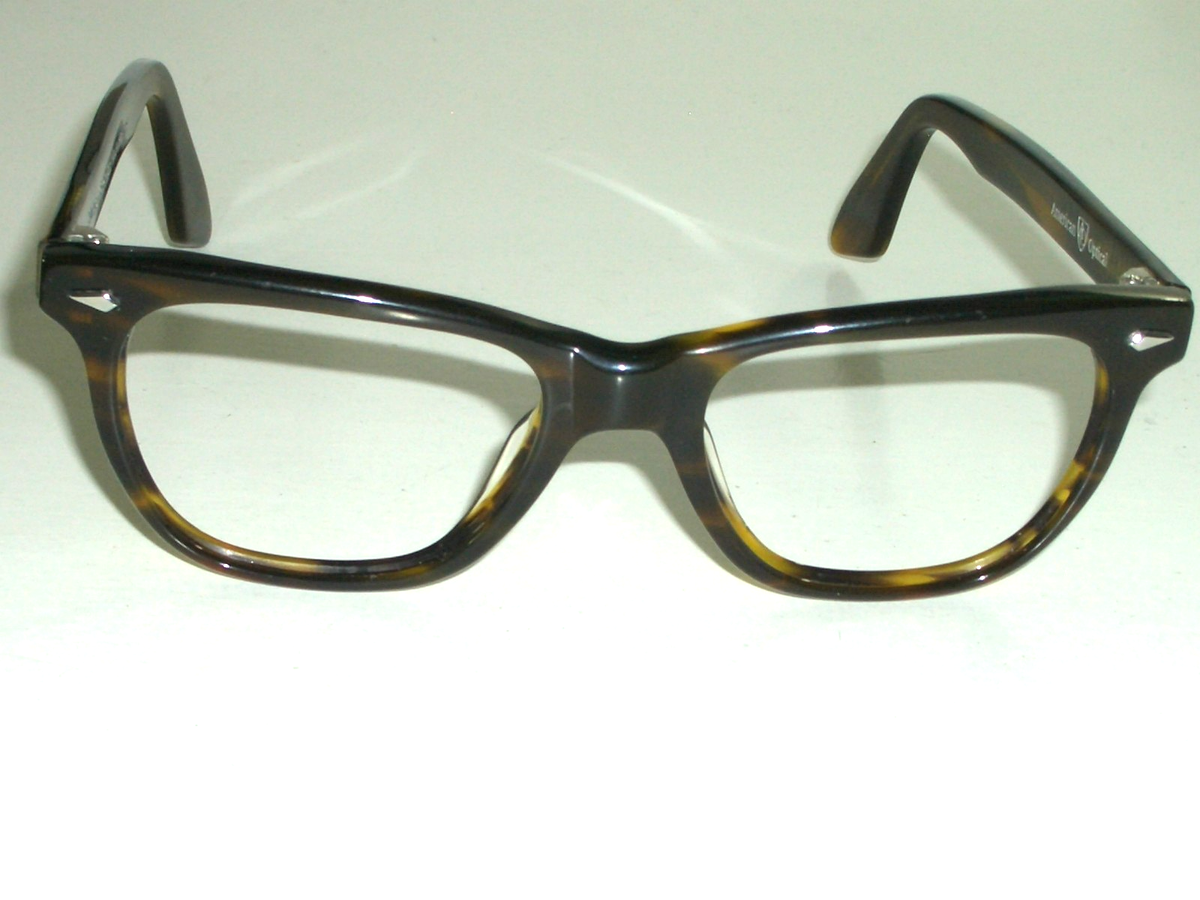 AMERICAN OPTICAL SARATOGA BROWN DEMI 52-19- 145 SUNGLASSES